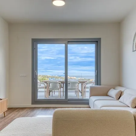 Lejlighed Luxury Coastal Sea Views Pool & Parking *