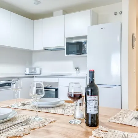 Lejlighed Luxury Coastal Sea Views Pool & Parking Estepona