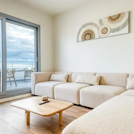 Lejlighed Luxury Coastal Sea Views Pool & Parking