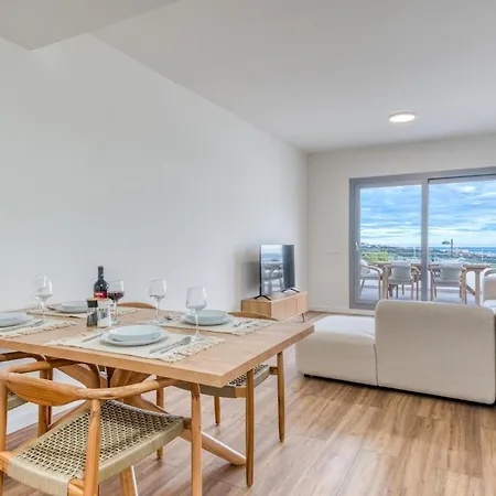 Luxury Coastal Sea Views Pool & Parking *