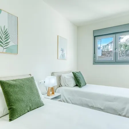 Luxury Coastal Sea Views Pool & Parking Estepona